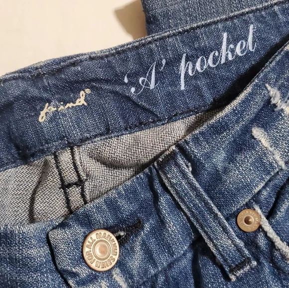 7 For all man kind jeans distressed boot cut jeans. waist size 26 - Picture 10 of 10